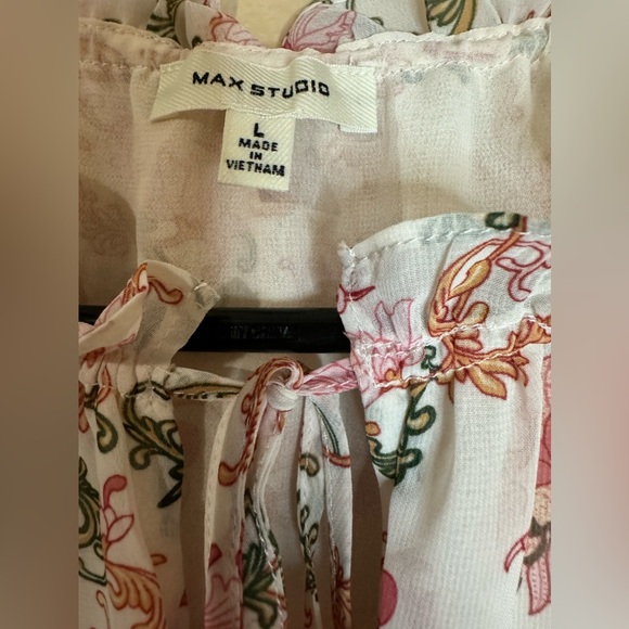 49…NWOT…Max Studio L Blouse Like New - Picture 4 of 4